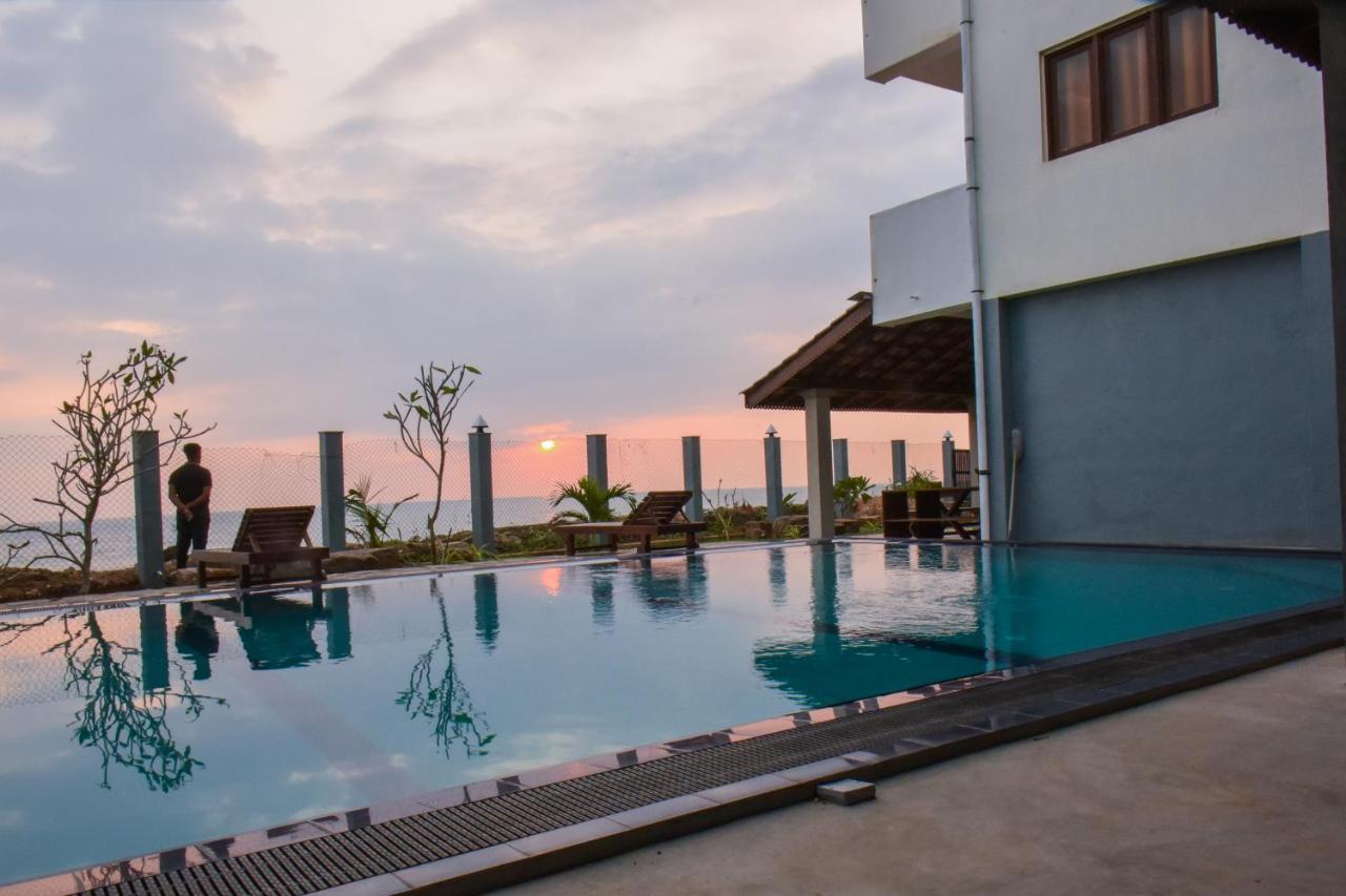 Arrow Beach Resort Boossa Екстер'єр фото